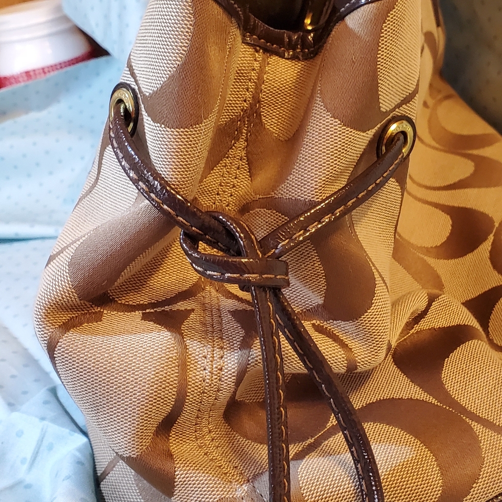 Coach Handbag - Picture 8 of 10